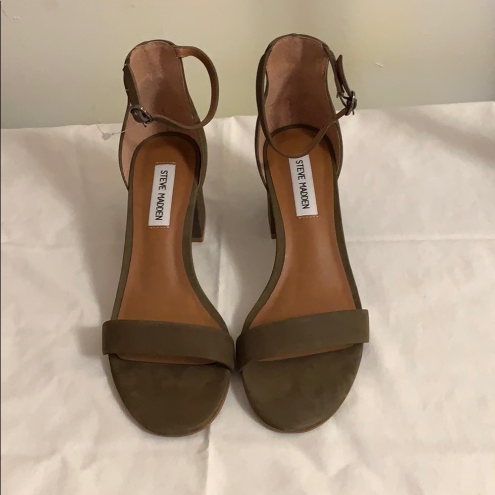 Sandles